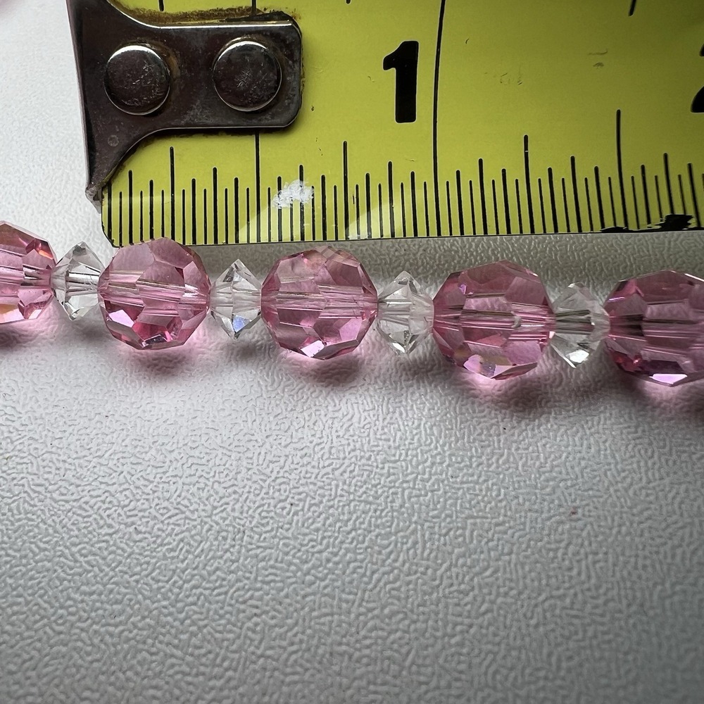 Art Deco Pink Crystal Bead Necklace: Vintage Geometric Faceted Glass - Picture 4 of 7